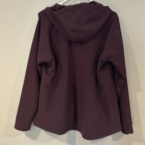 Kirkland hooded jacket with soft lining. Size large.. NWOT - Picture 5 of 6